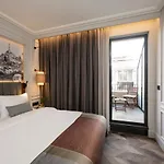 Hotel Livro