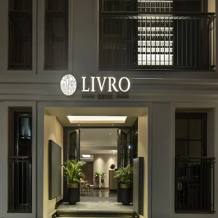Hotel Livro *