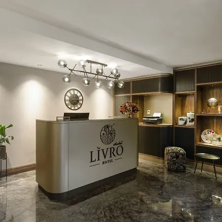 Hotel Livro *